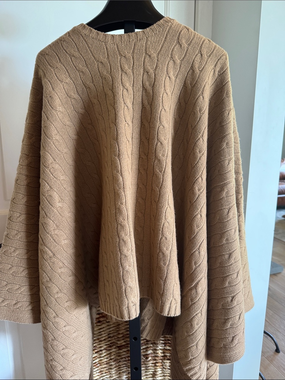 Ralph Lauren poncho - Picture 2 of 7